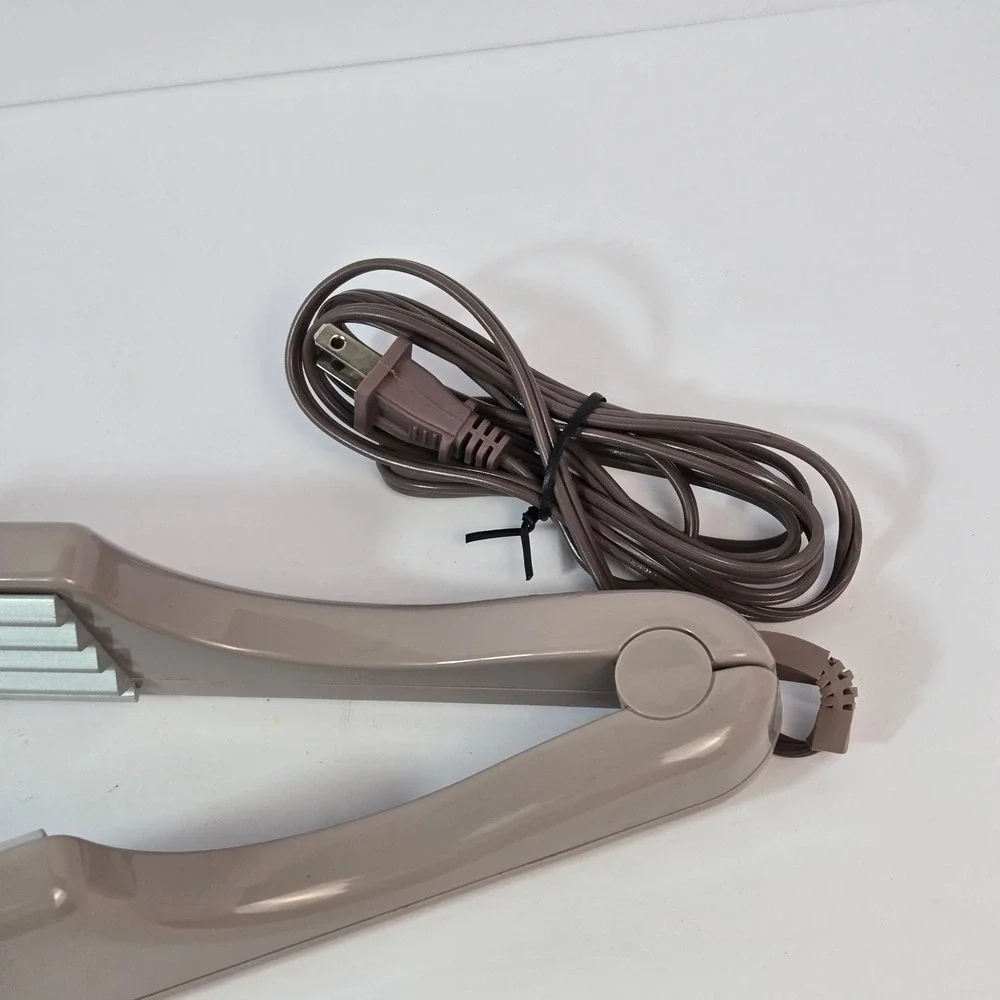 Vidal Sassoon Professional Hair Crimping Iron VS-142 Vintage 80s Taupe with Box